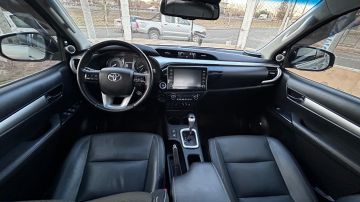 Toyota Hilux SRX 4x4 AT6 2021 única mano!