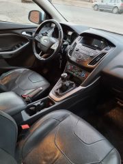 Ford Focus SE MT