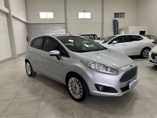 FORD FIESTA 1.6L SE AÑO 2015