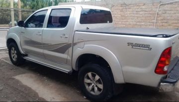 Hilux 2009 SRV cuero 4 x 2