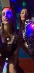 Gatitas en celo  Pete a dos lengüitas cumplí tu fantasía de dos nenas calientes 24 horas en nuestro departamento