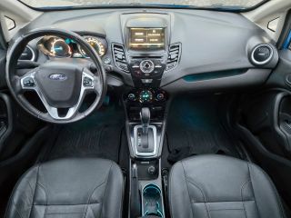 VENDO / PERMUTO / FINANCIO FORD FIESTA KINETIC TITANIUM 2015