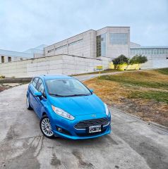 VENDO / PERMUTO / FINANCIO FORD FIESTA KINETIC TITANIUM 2015