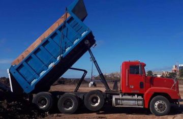 CAMION VOLCADOR AMERICANO 6X4
