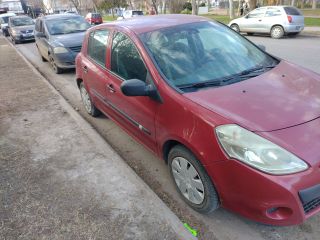 Clio importado España. Año 2010