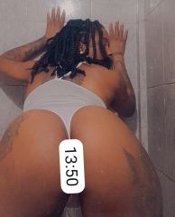 Mis bandidos estoy en disponibilidad tu bombom de conchita extrecha tetona llename de lechita papi 