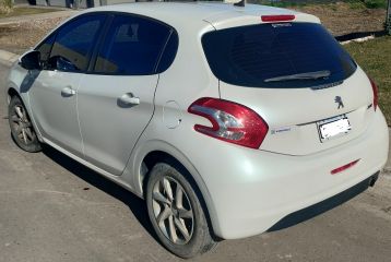 Peugeot 208 Allure Nav.  Mod. 2014