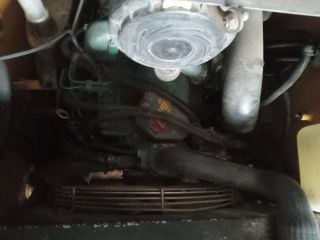 Maquina Mini Cargadora Volvo