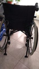 VENDO SILLA DE RUEDAS NUEVA