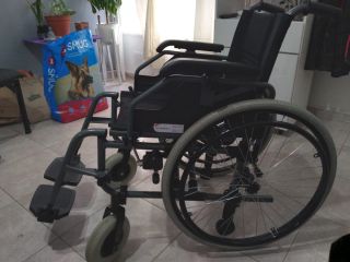 VENDO SILLA DE RUEDAS NUEVA