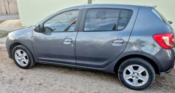 Titular vende Renault Sandero Privilege Pack 1.6 2016