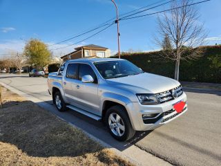 VENDO: VOLKSWAGEN AMAROK 4X2 HIGHLINE 180 HP (TOPE DE GAMA)