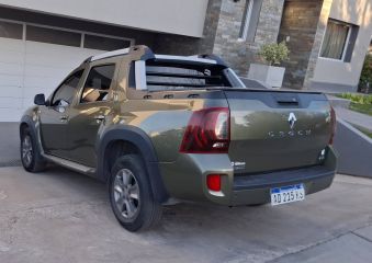 Vendo Duster Oroch Outsider Plus 2.0