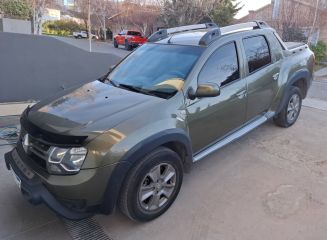 Vendo Duster Oroch Outsider Plus 2.0