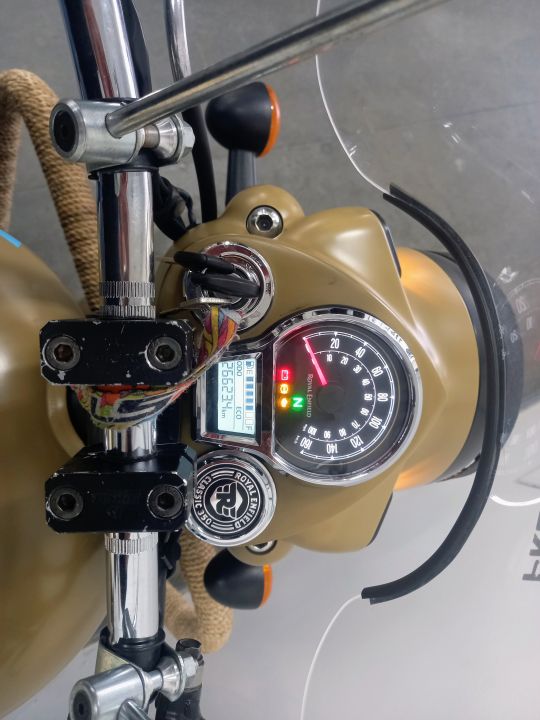 Royal Enfield 350 classic desert