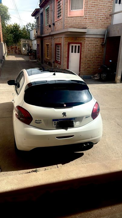 Vendo peugeot 208 GT 2017