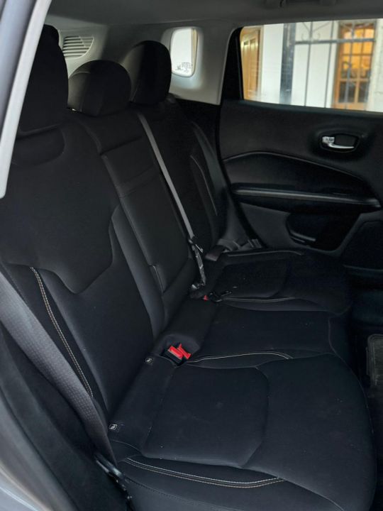 VENDO o PERMUTO JEEP COMPASS SPORT INMACULADA