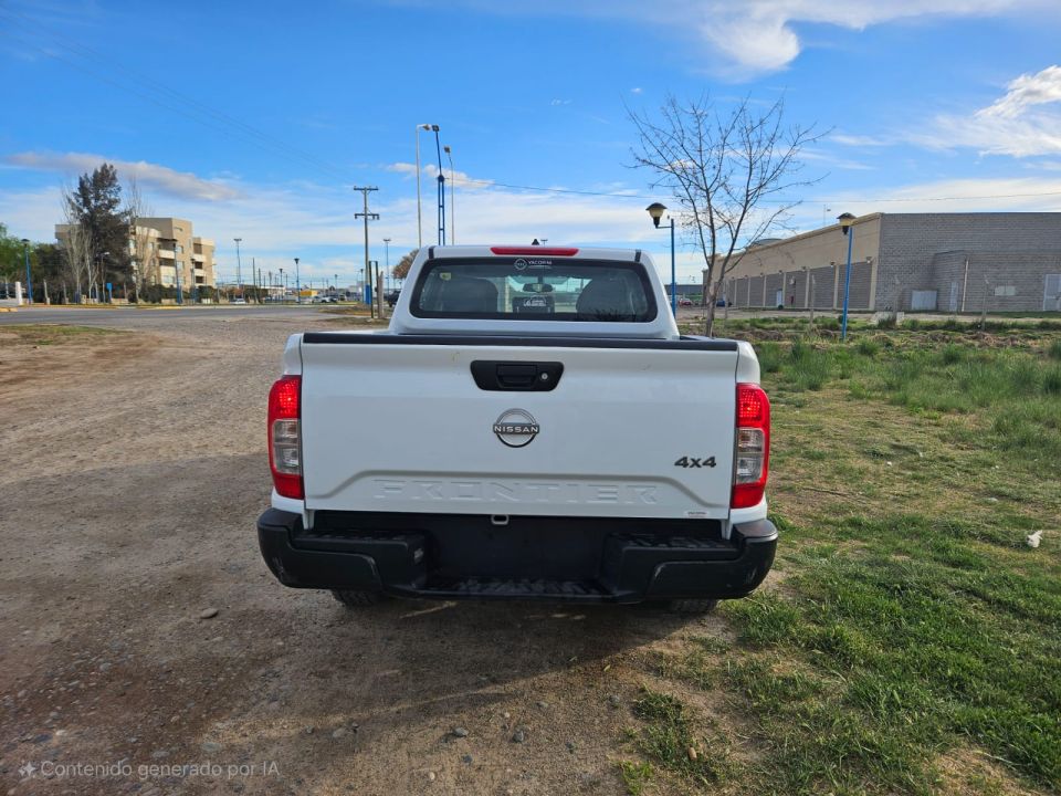 Nissan Frontier  2.3  Cd 4X4 MT  VENDO/PERMUTO MENOR VALOR