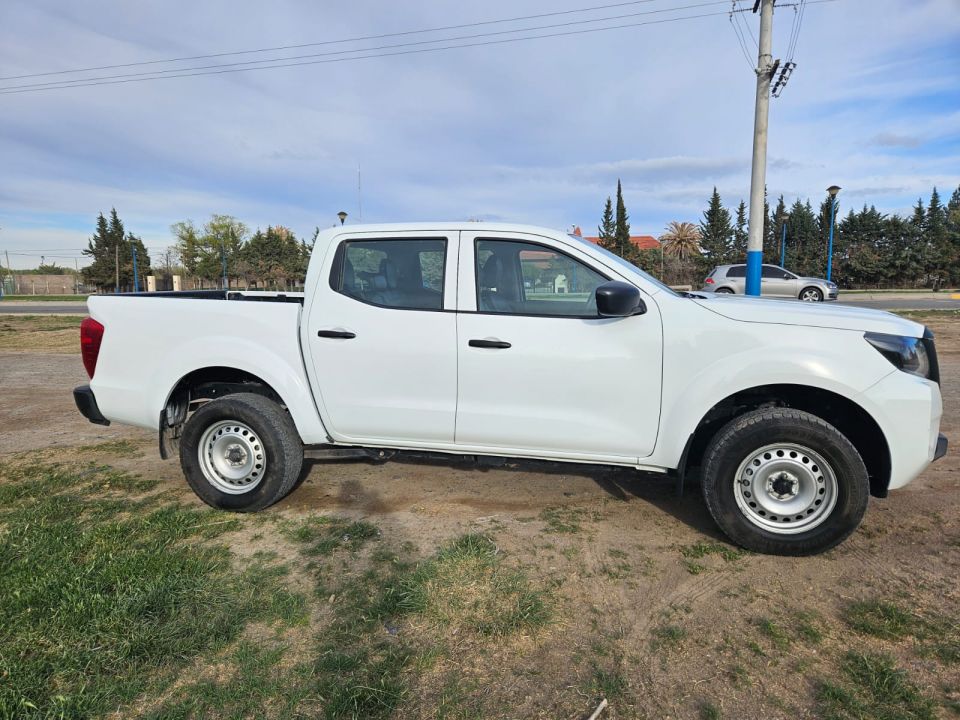 Nissan Frontier  2.3  Cd 4X4 MT  VENDO/PERMUTO MENOR VALOR