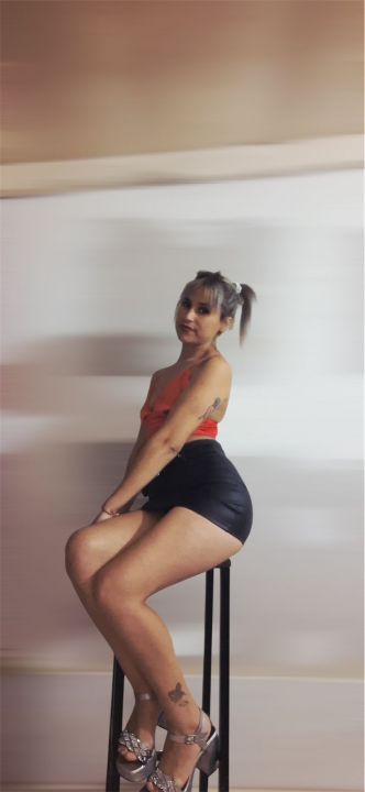 Nahila tu rubia amor