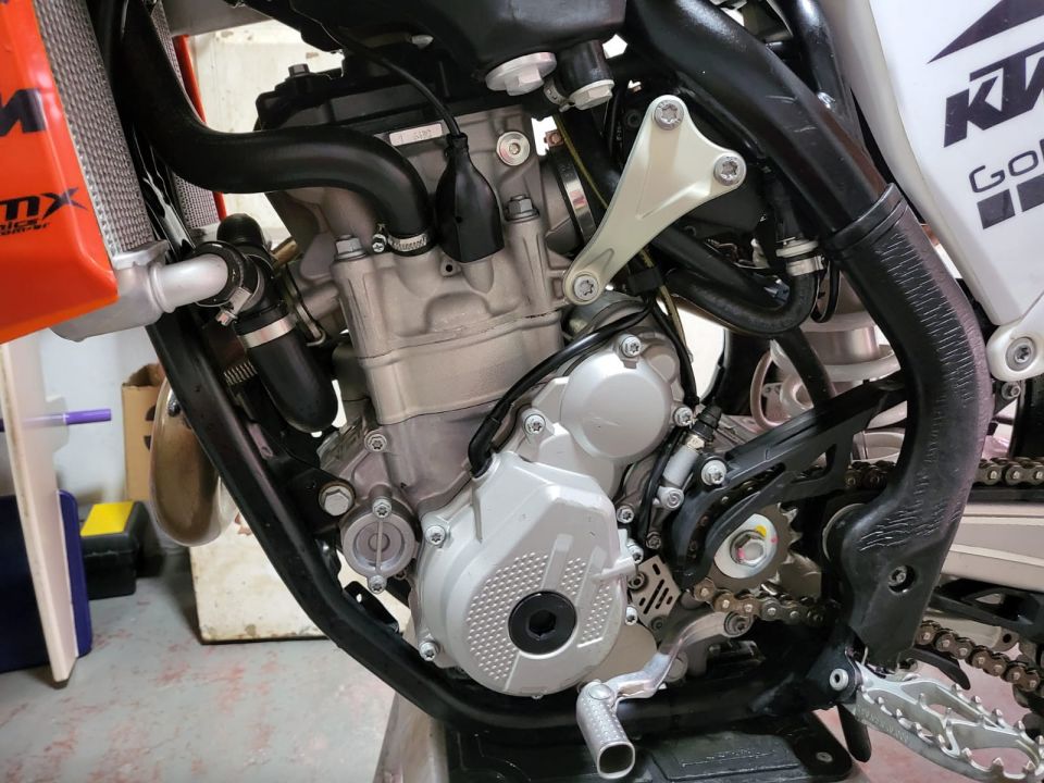 VENDO O PERMUTO MOTO US$ 12.500 -MARCA KTM 350 CC- MODELO SX 2019