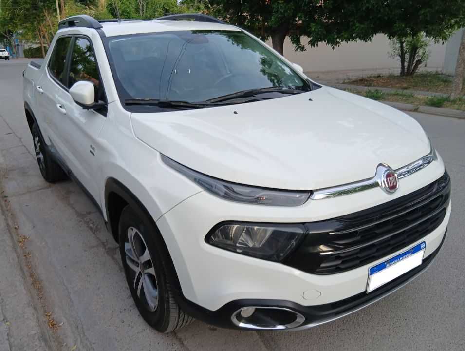 Fiat Toro Freedom 4x4 2018 - Única Mano - 68.000 kms
