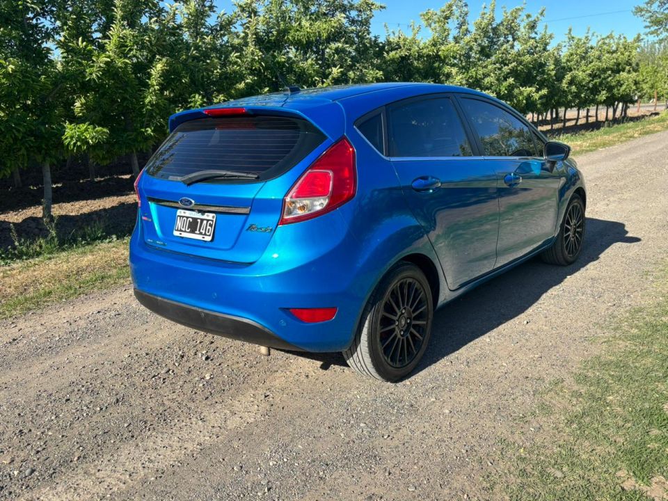 FORD FIESTA KINETIC TITANIUM