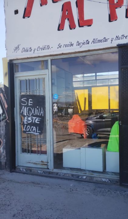 Alquilo salon comercial