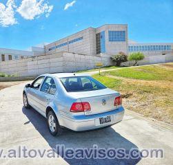 VENDO / PERMUTO / FINANCIO VOLKSWAGEN BORA 2010