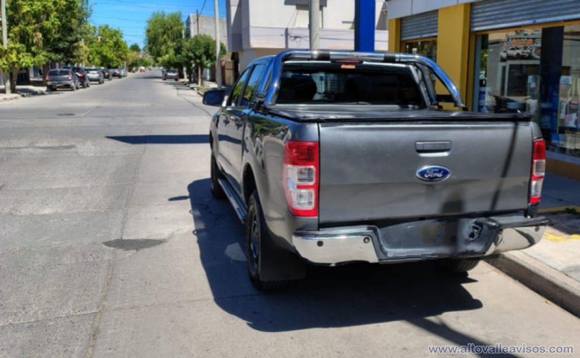 Vendo Ford Ranger 2.2  - 2013