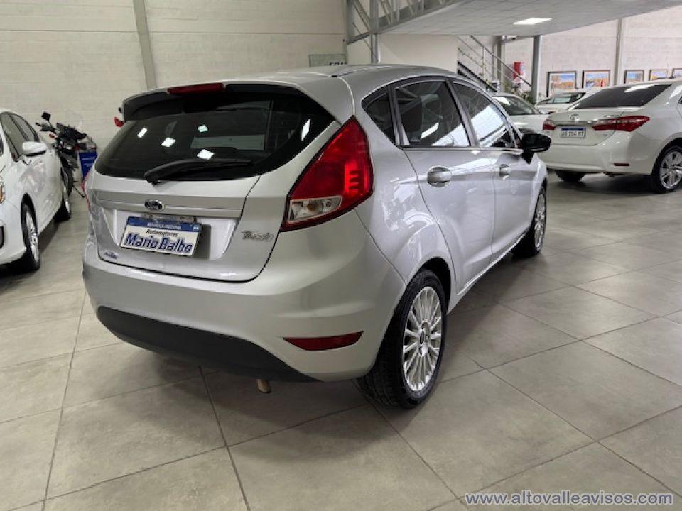 FORD FIESTA 1.6L SE AÑO 2015