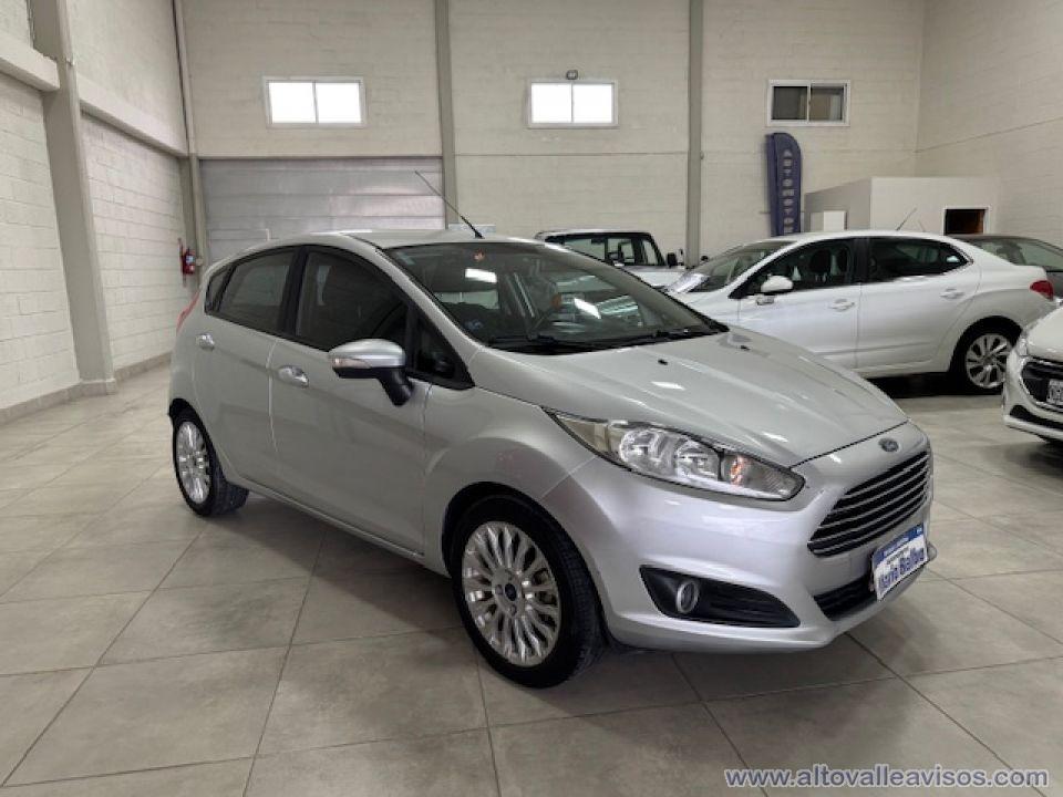 FORD FIESTA 1.6L SE AÑO 2015