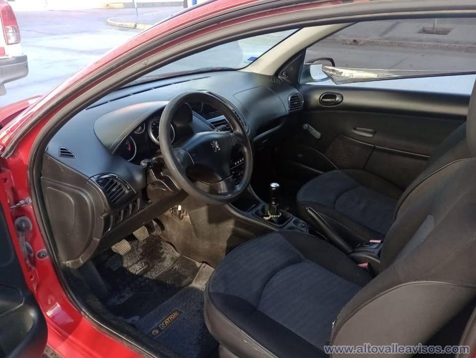 Vendo 207 Compact 1.4 nafta 2010