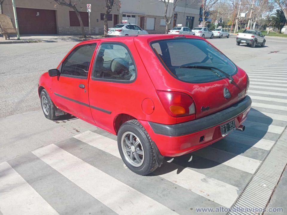 Vendo Fiesta LX Mod 2000 Nafta 1.6 Zetec rocam cadenero al dia sin deuda Transferencia Incluida