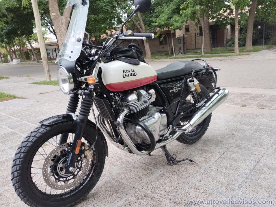 Royal Enfield Interceptor 650 2021 con 24000 kms.