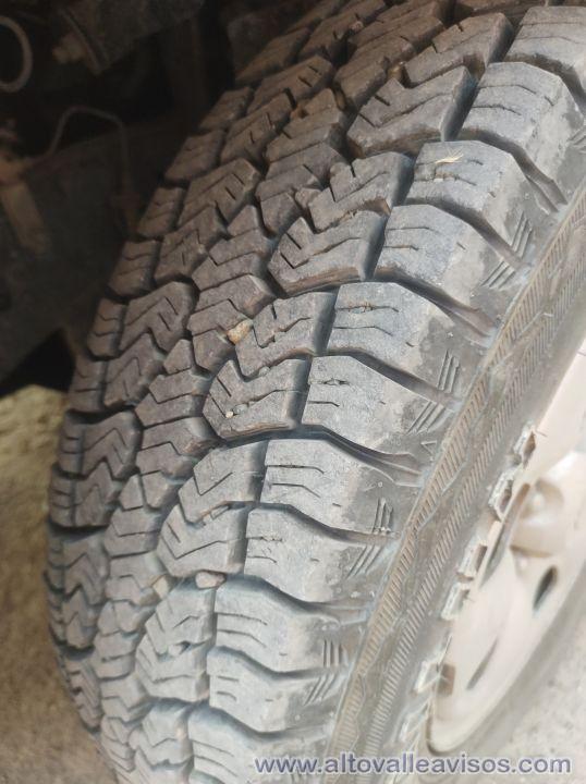 Toyota Hilux 4x4 cabina simple