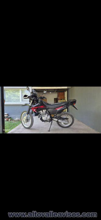 Honda Tornado '23! Pocos km.