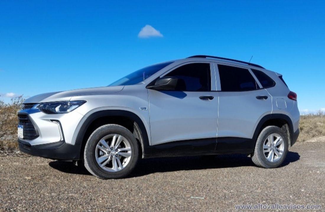 VENDO Tracker 2023 - LT AT 1.2 turbo. Autom&aacute;tica, 35km. Impecable 