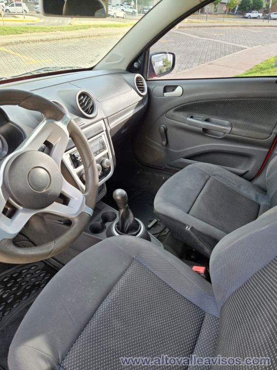 VENDO / PERMUTO / FINANCIO VOLKSWAGEN GOL TREND 2011