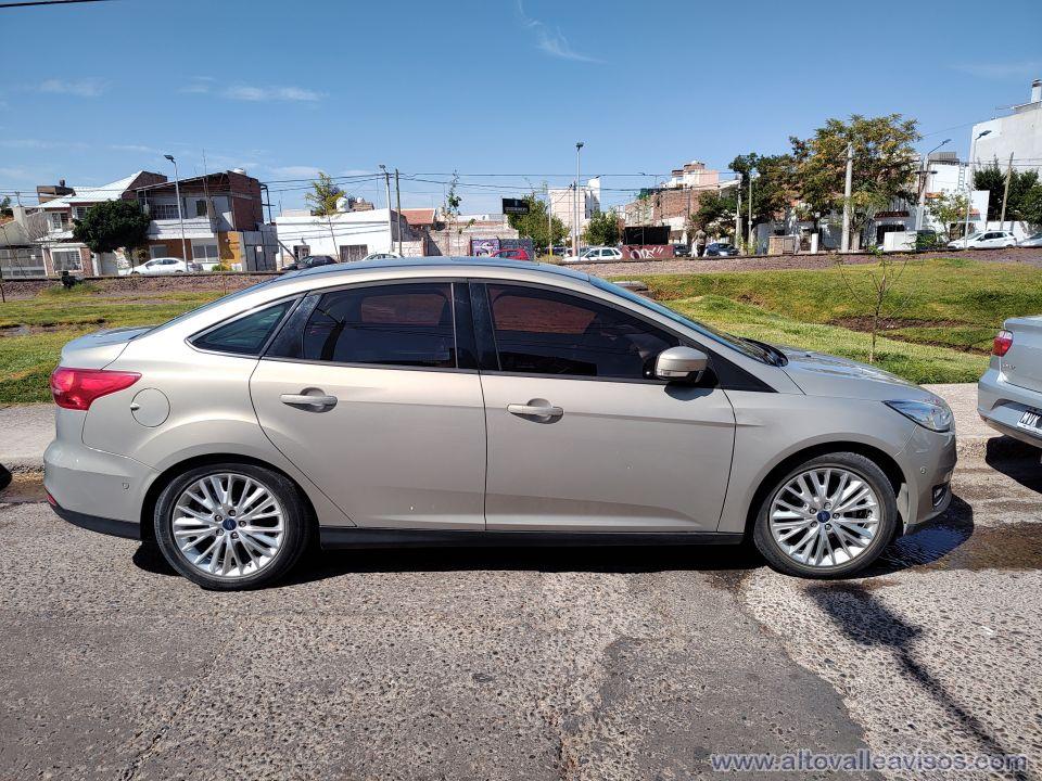 Vendo Ford Focus SE Plus 2.0 Mt 2018 --78000 kms--