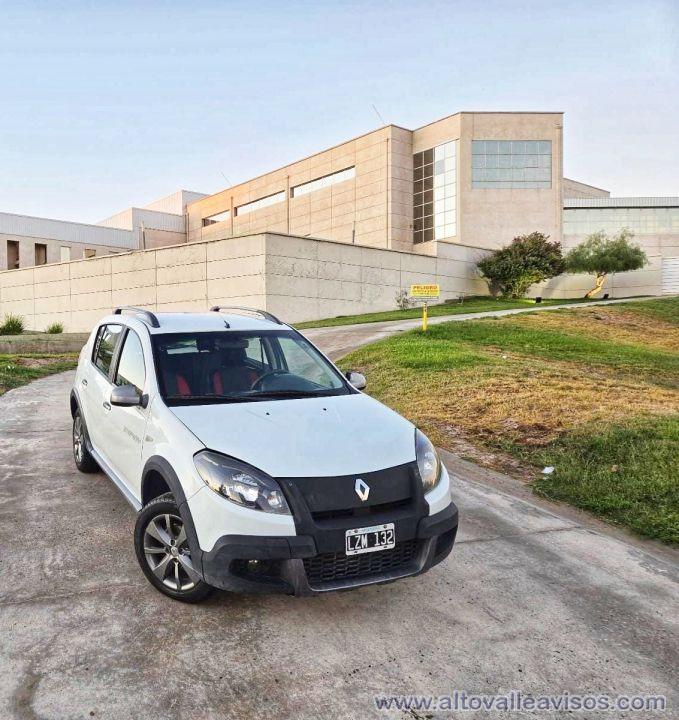 VENDO / PERMUTO / FINANCIO RENAULT SANDERO STEPWAY 2012