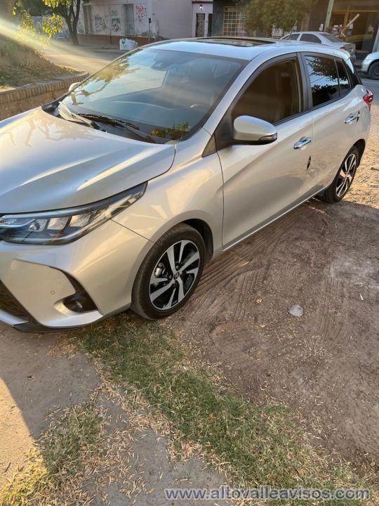VENDO TOYOTA YARIS S.  a&ntilde;o 2024. IMPECABLE.